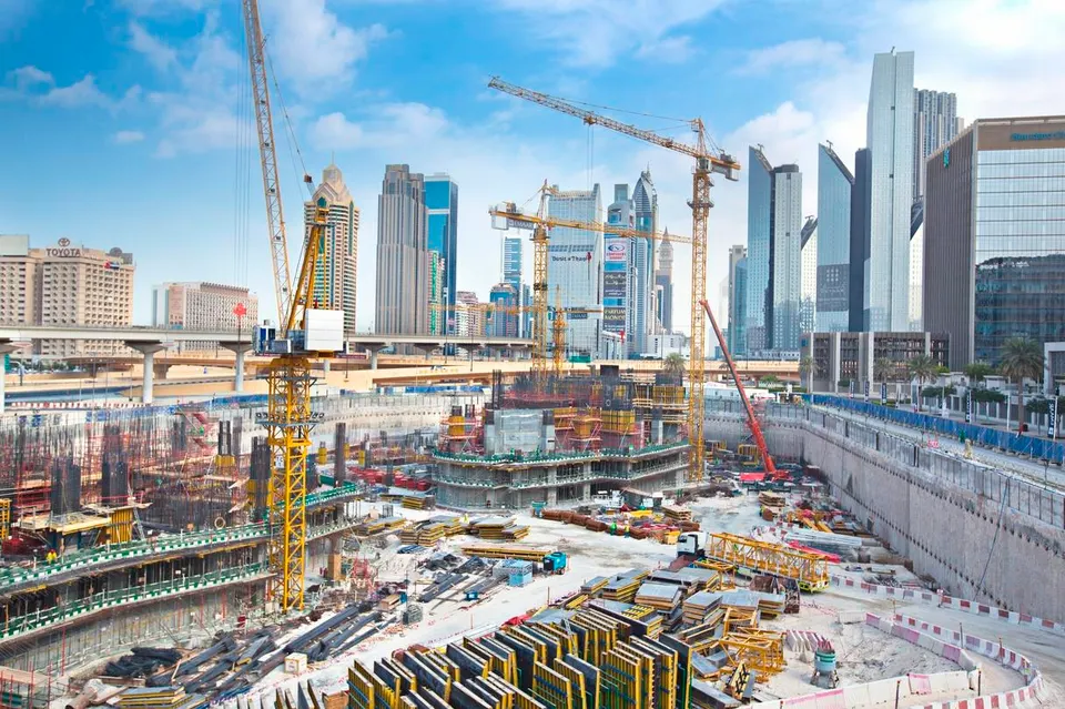 Massive construction in Dubai