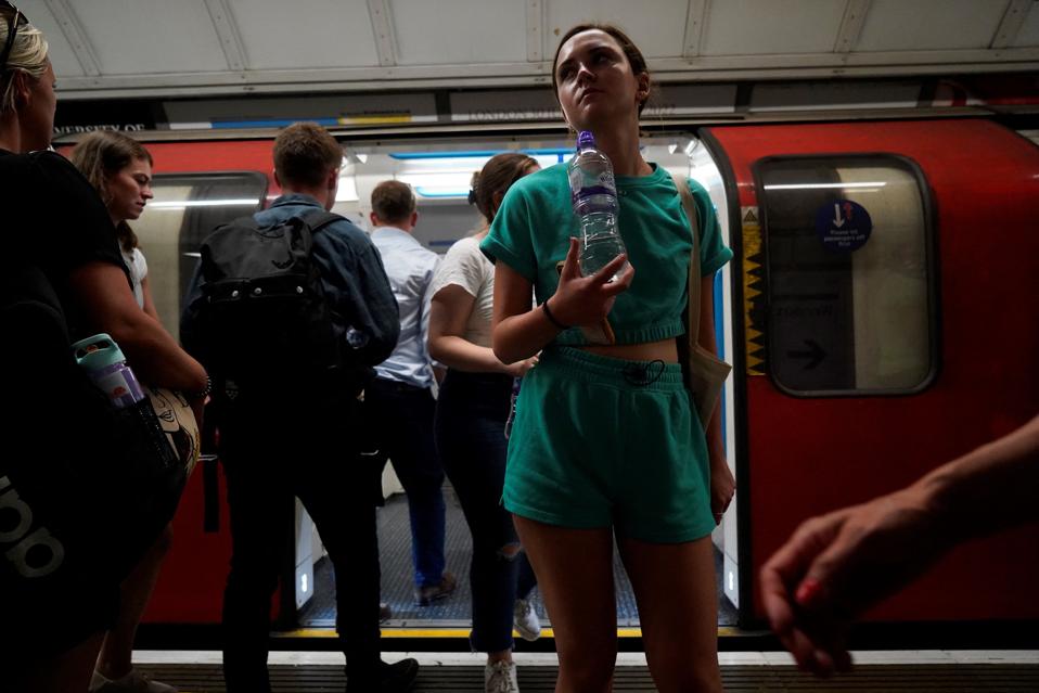 BRITAIN-WEATHER-CLIMATE-HEAT