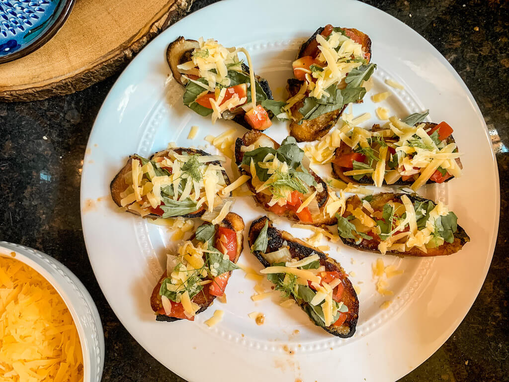 bruschetta recipe italian food tomatoes fennel onion garlic basil gouda cheese crostinis appetizers