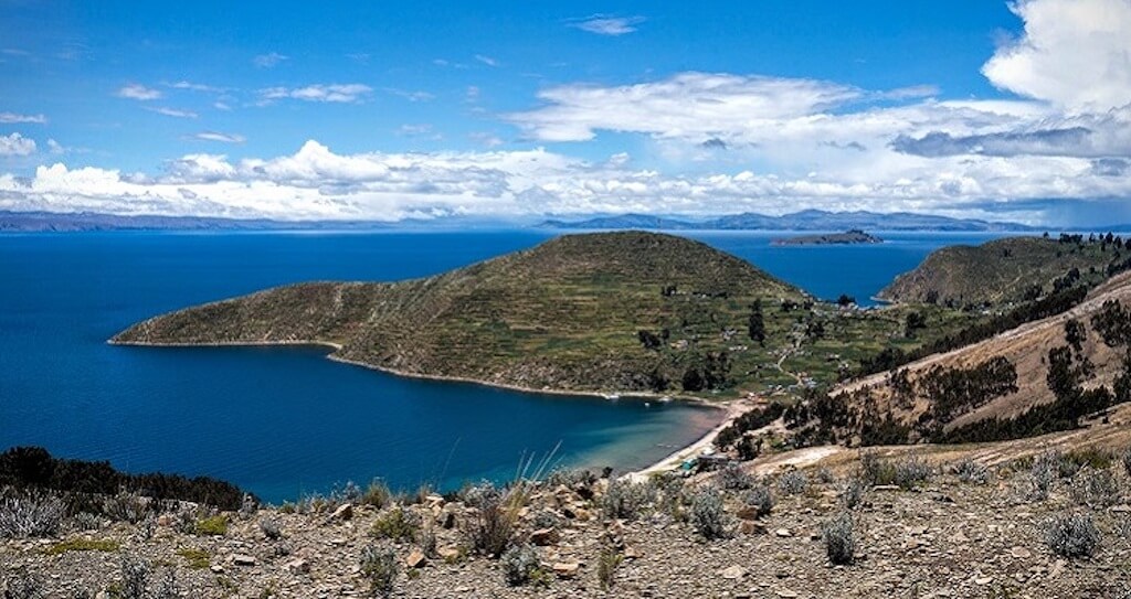 Globe Trotter: Visiting Lake Titicaca