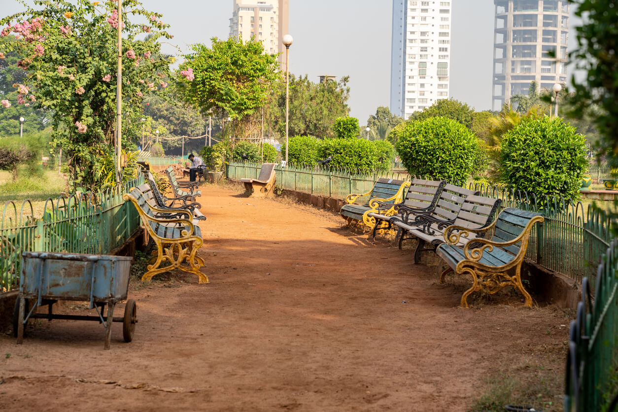 hanging gardens of mumbai historical bombay park parks india tourism sites tranquil places greenery