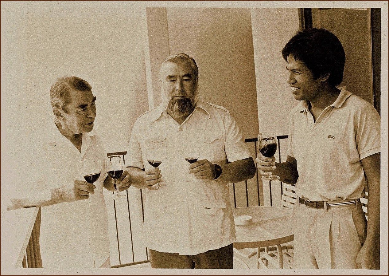 1983, the author interviews André Tchelistcheff and John Salvi MW in Kapalua, Maui. The Honolulu Advertiser.