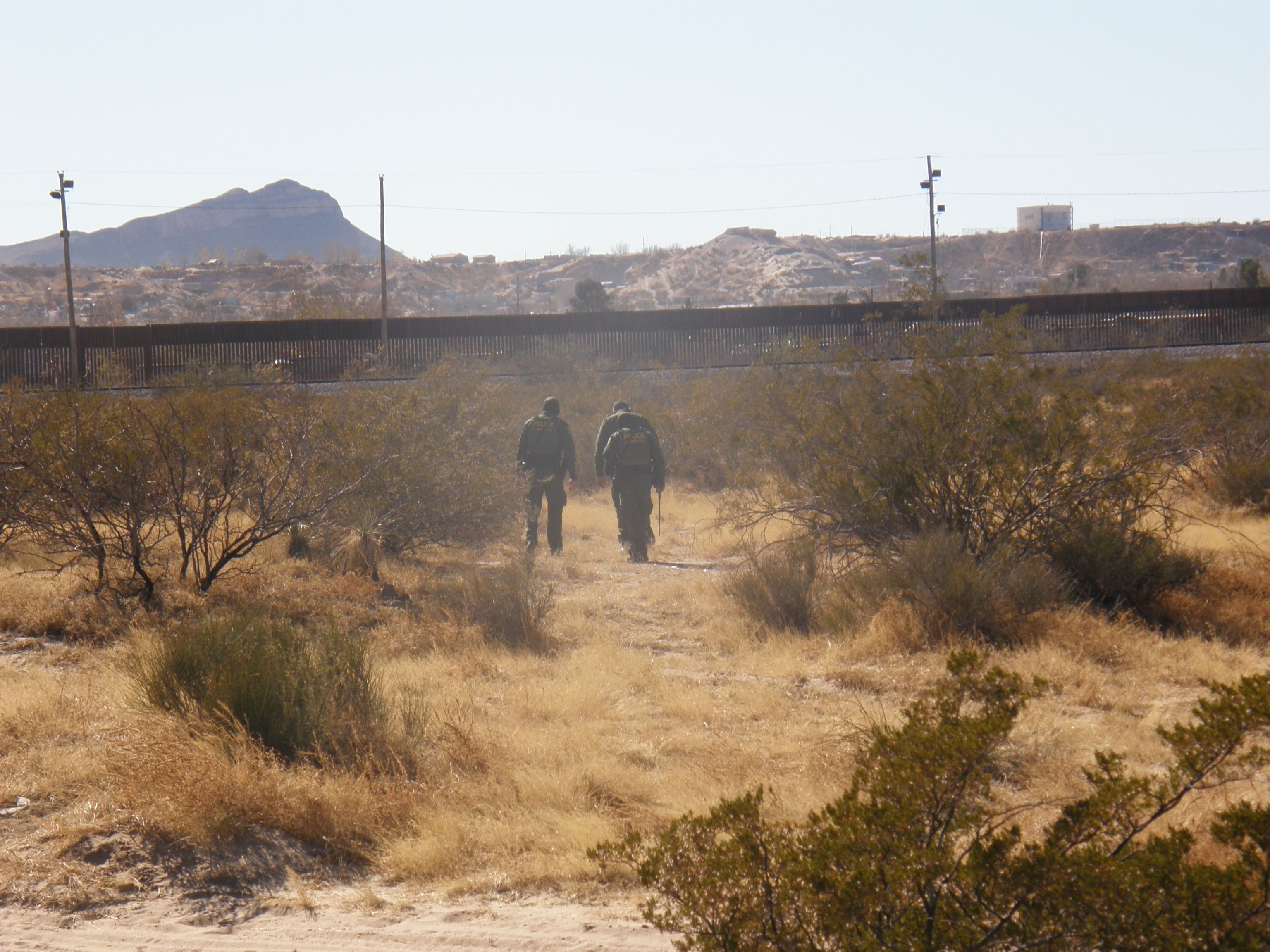 U.S. Border Patrol agents tracking a group of people who illegally entered Sunland Park, N.M. in December 2021.