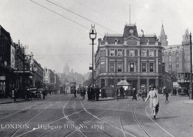 Islington Gazette: Archway Tavern circa 1920. (Picture: Islington Local History Centre).