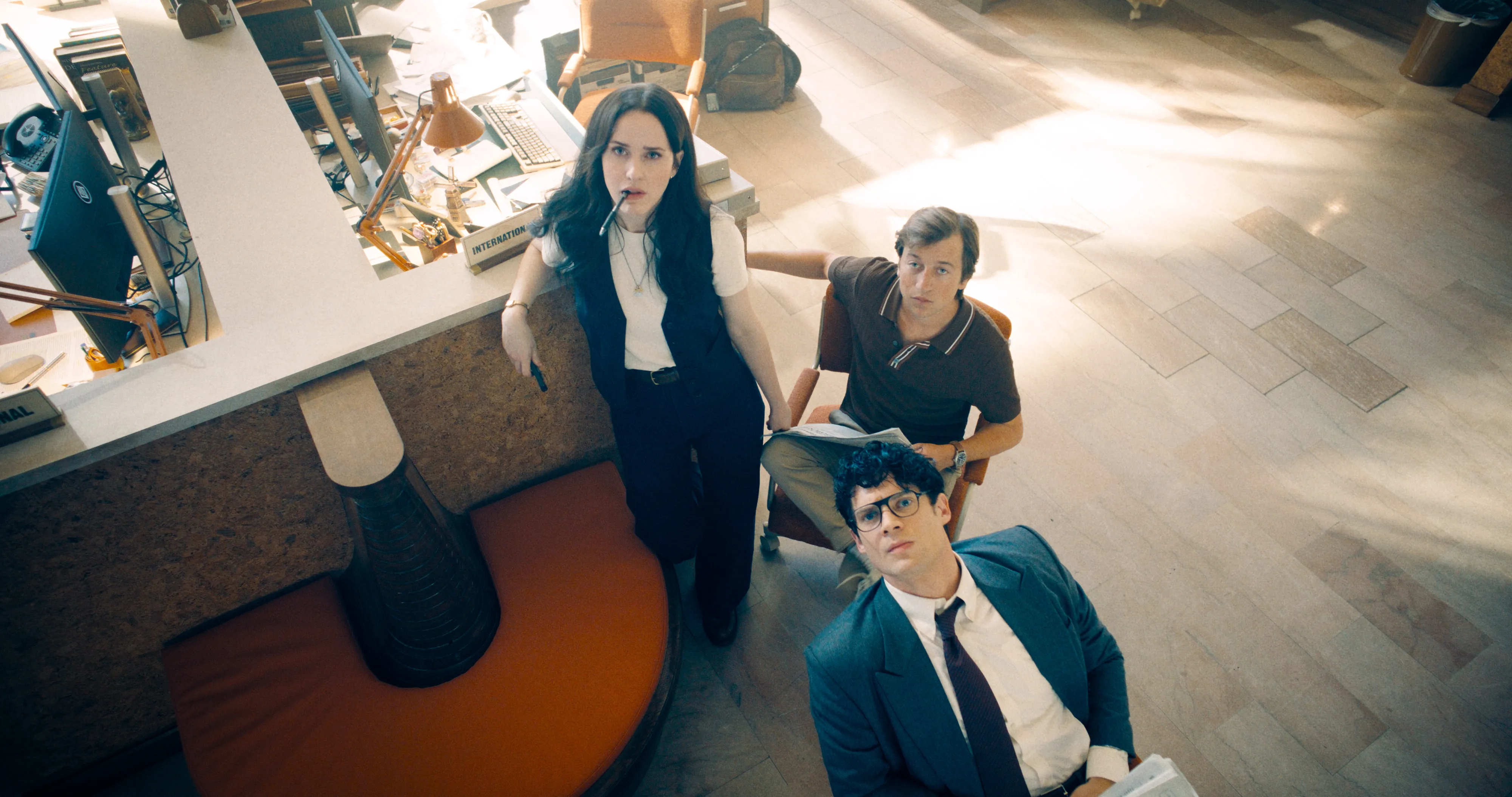 (L to r) RACHEL BROSNAHAN as Lois Lane, SKYLER GISONDO as Jimmy and DAVID CORENSWET as Clark Kent in DC Studios’ and Warner Bros. Pictures’ “SUPERMAN,” a Warner Bros. Pictures release.